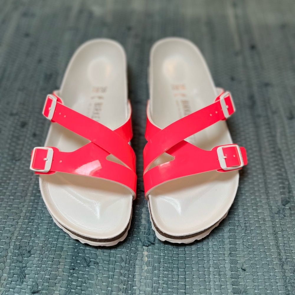 Birkenstock Yao Slide Sandals - Hot Pink and White patent - 39